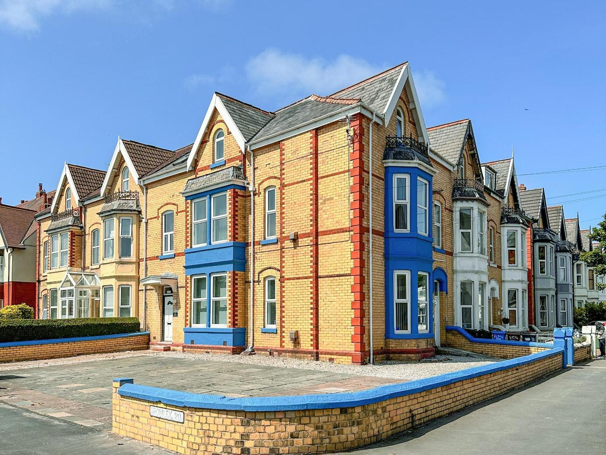Three - Uk43701 Villa Lytham St Annes Exterior photo